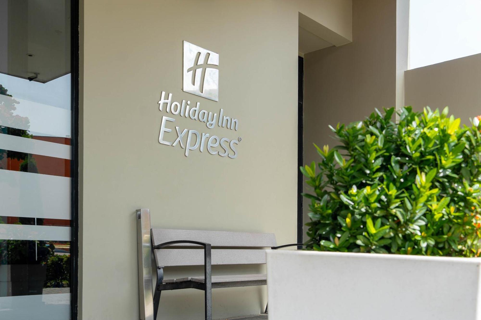 Holiday Inn Express Yopal By Ihg Exterior foto